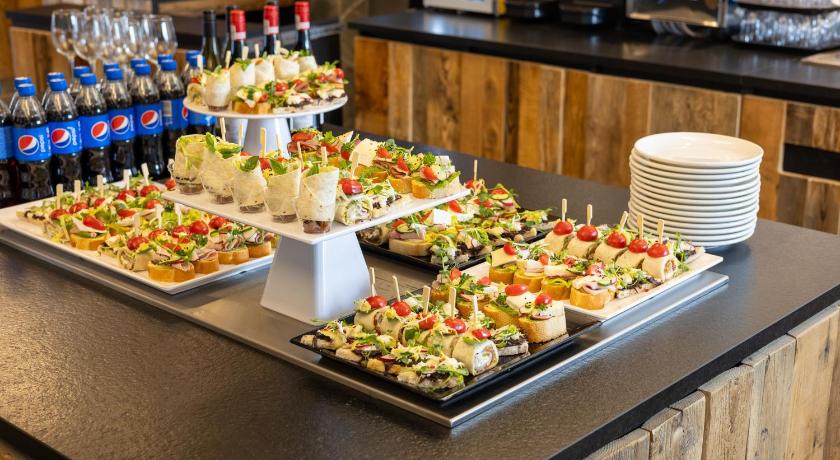 Chaczyk Start Skrzyczne 3-Star Hotel pool