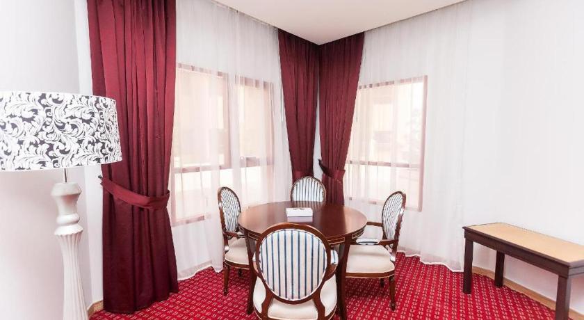 Red Castle Hotel - image 6