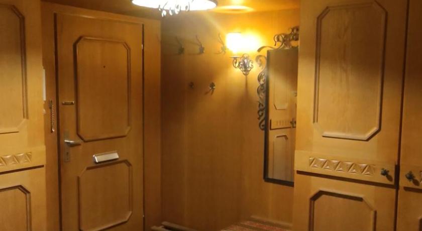 Image of One-Bedroom Apartment with Balcony and Mountain View 5