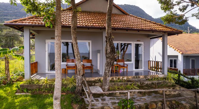 Image of Deluxe Sea View Bungalow 1