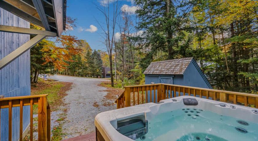 キリントン (VT) Hot Tub Sauna Firepit Nespresso Huge TV 4つ星 宿泊施設 ロビー