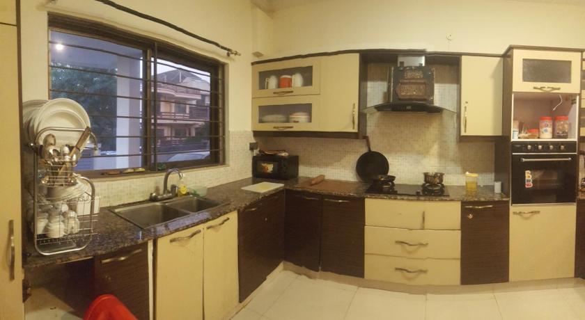 Western Lodge Guest House - image 6