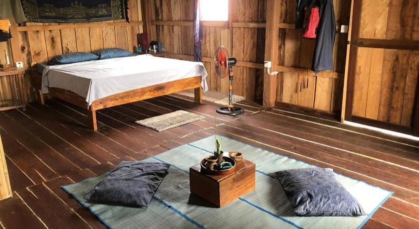 Image of Family Room with Balcony 4