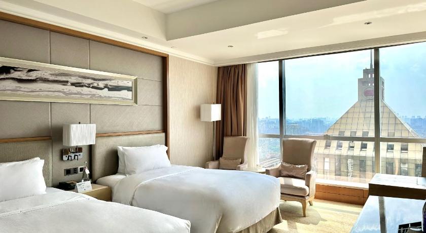 Image of Twin Deluxe Room With Expansive Views 1