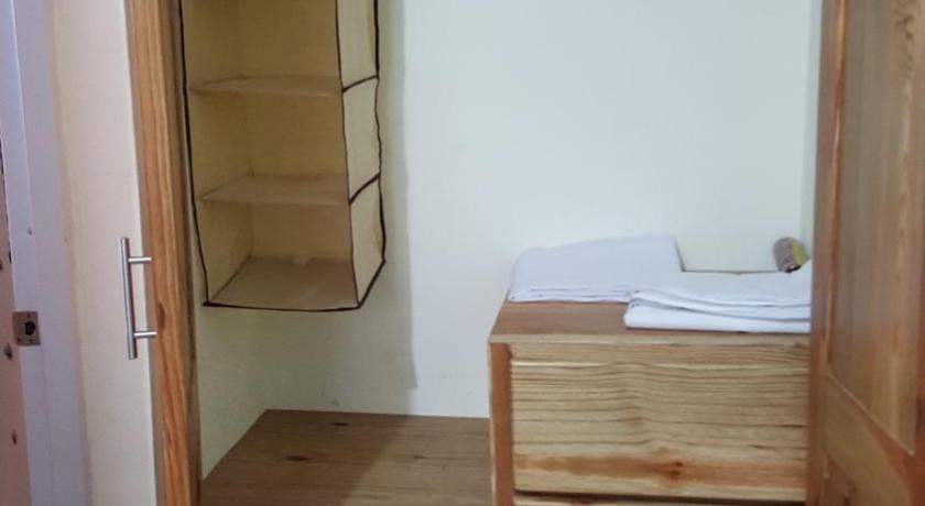 Imagen de Apartamento con balcón (Apartment with Balcony) 14