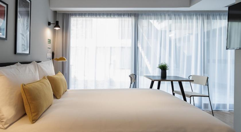 Image of Studio Accessible Sleeps 2 0