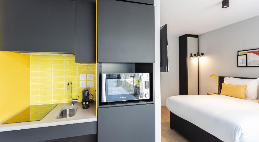 Image of Studio Accessible Sleeps 2 4