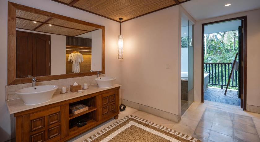 Image of River Valley Suite with Hot Tub 5