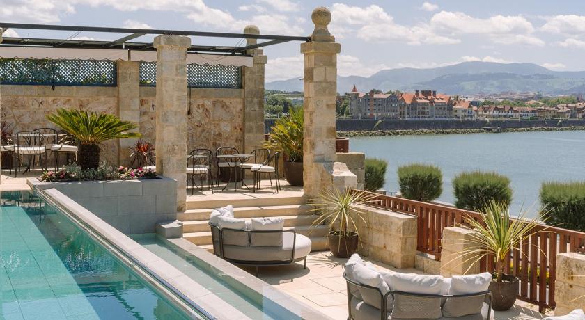 ウエスカ Palacio Arriluce Hotel - The Leading Hotels of the World 5つ星 ホテル スイート