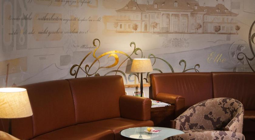 Schloss Hotel Dresden Pillnitz photo
