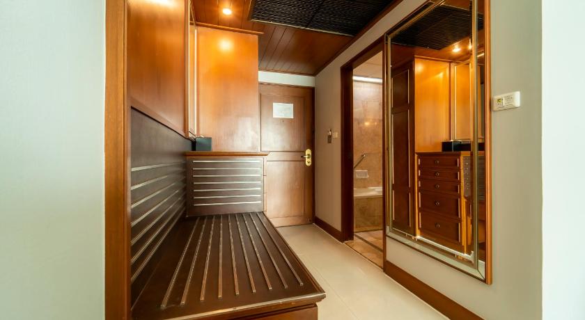 Image of Superior Twin Room 16