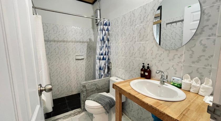 Image of Basic Triple Room 2