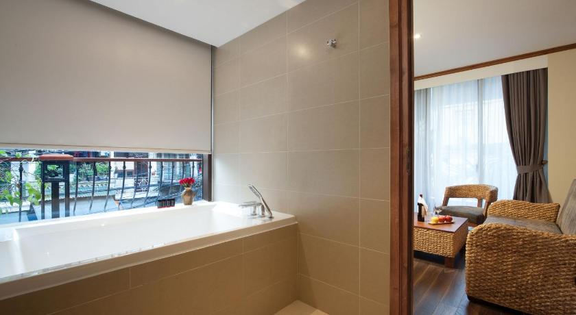 Image of Executive Suite 9