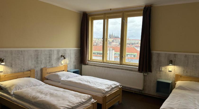 Image of Quintuple Room 10