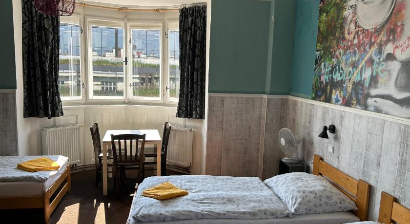 Image of Quadruple Room 1
