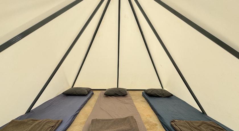 Image of Tent 6