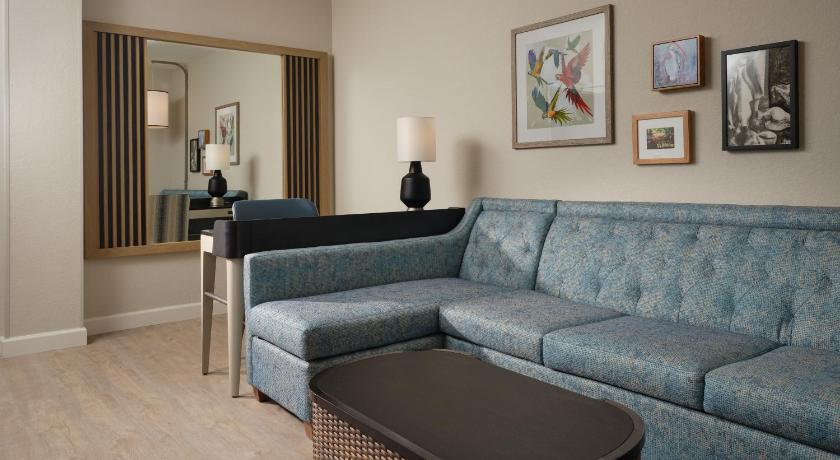 Image of Royale King Pool View Suite 7