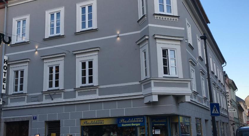 Hotel SINOS — Hotel in Klagenfurt