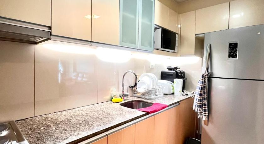Cebu 1BR Mactan Newtown Condo 5-Star Guesthouse pool
