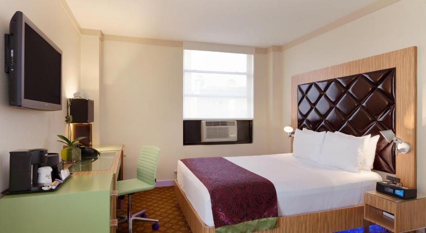 Image of Silver One Full Bed 3