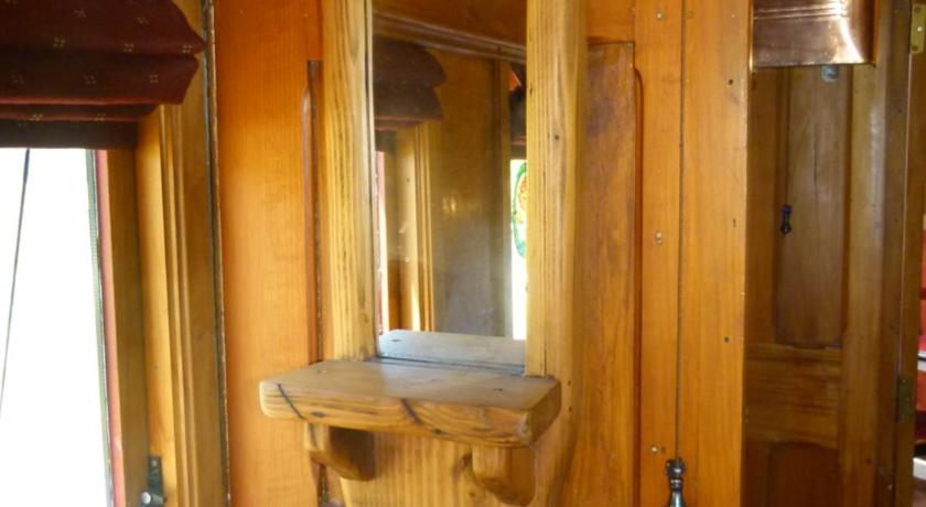 Image of Two-Bedroom Train Carriage 8