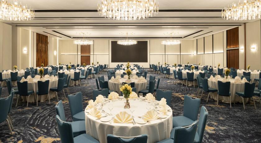 Kuwait City Park Inn by Radisson Hotel & Apartments Kuwait 4-Star Hotel exterior