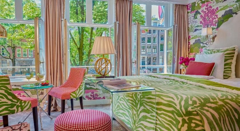 Image of Deluxe room with Canal View 1