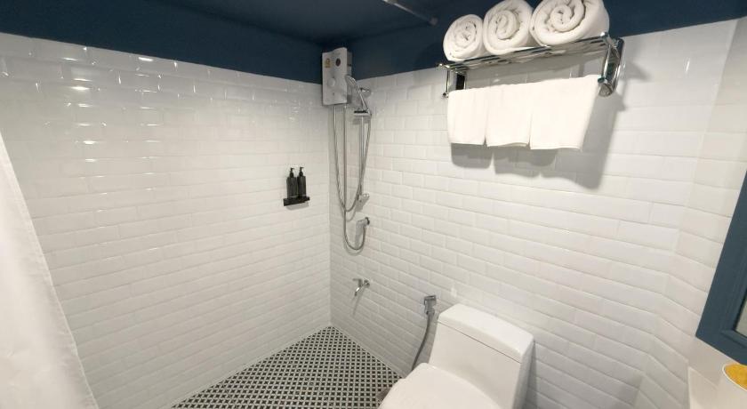 Image of Deluxe Triple Room 11