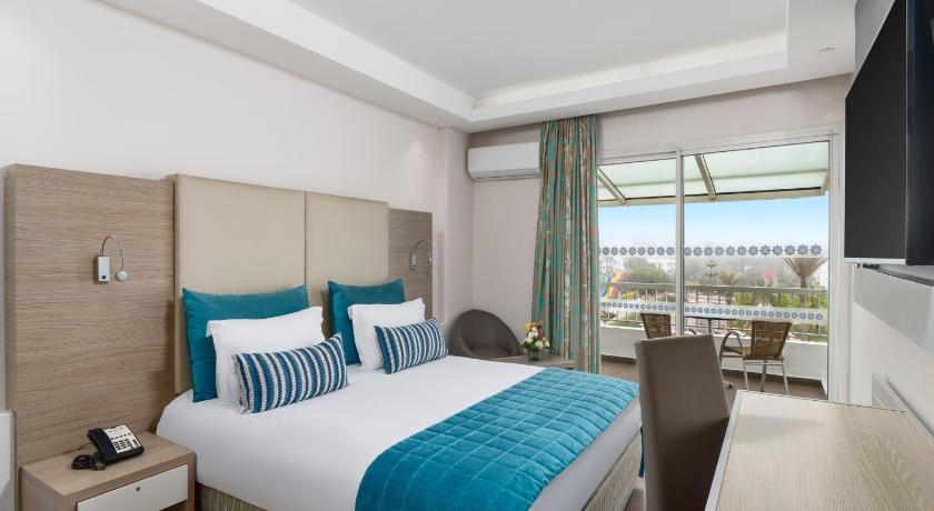 Image of Standard Double Room Partial Ocean View 0