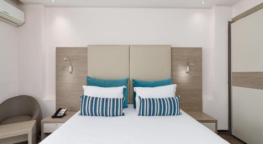 Image of Standard Double Room Partial Ocean View 7