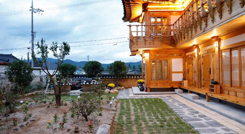 キョンジュ Hanok Stay Mokhyang 3つ星 ホテル レストラン