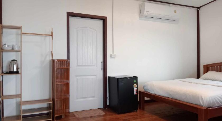 Image of Quadruple Room with Sea View 0