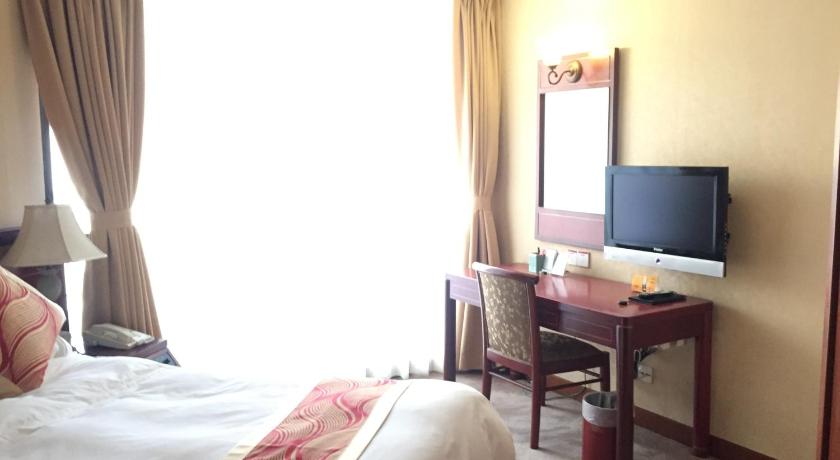 Imagen de South Wing Twin Room with Sea View 17