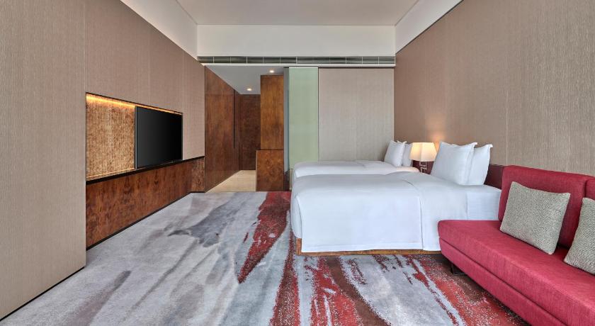 트윈 힐튼 게스트룸 (Twin Hilton Guestroom) 이미지 3