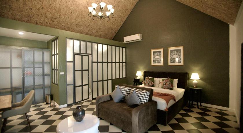 Image of Urban terrace room 1