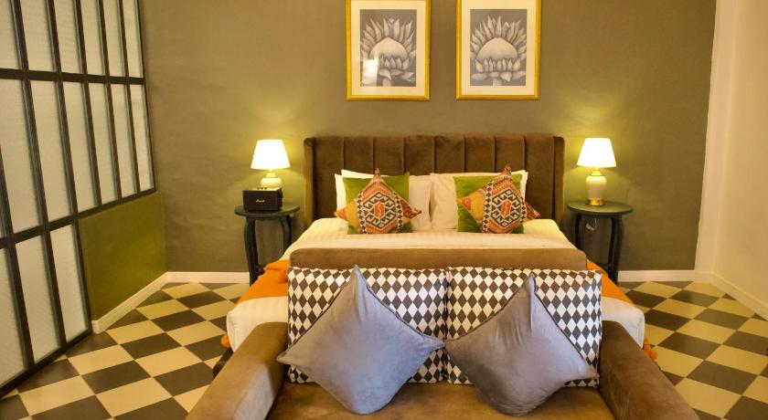 Image of Urban terrace room 10