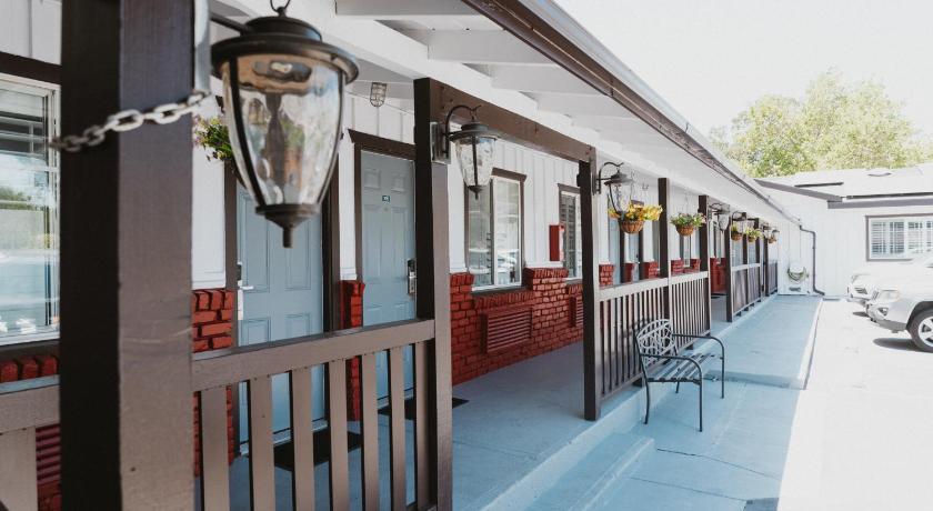 파소 로블레스 (CA) Paso Robles Wine Country Inn 숙소 수영장