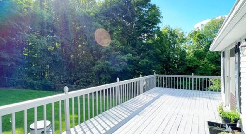 Vernon Township (NJ) Luxe 10 guest Cottage Ski-Golf-Firepit-Lakes-Hike 4-Star Accommodation restaurant