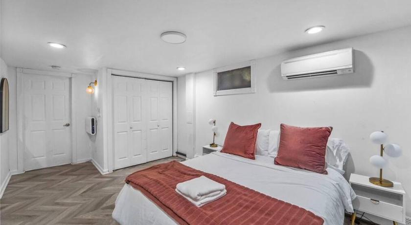 Vernon Township (NJ) Luxe 10 guest Cottage Ski-Golf-Firepit-Lakes-Hike 4-Star Accommodation suite