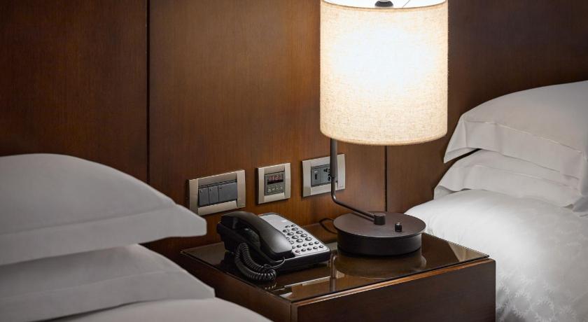 Fotografija Deluxe Twin Room, Guest room, 2 Twin, City view 4