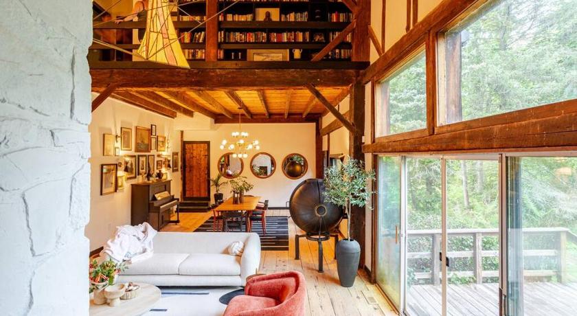 클라버랙 Unique Fully Restored Landmark Barn in Hudson 4성급 숙소 스위트룸