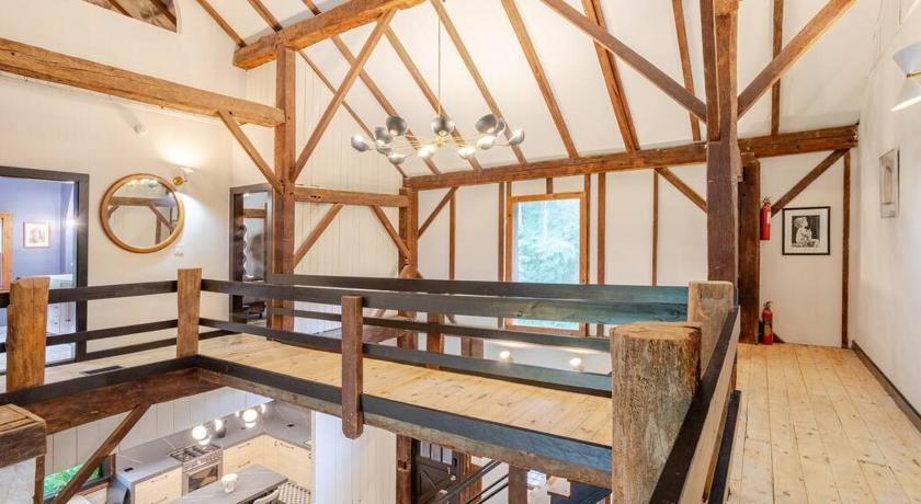 클라버랙 Unique Fully Restored Landmark Barn in Hudson 4성급 숙소 외관