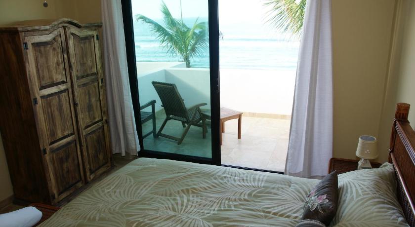 Cerritos Beach Inn photo