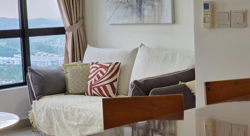 Johor Bahru [Medini Family Suites for 3] - Next to Legoland 3-Star Guesthouse restaurant