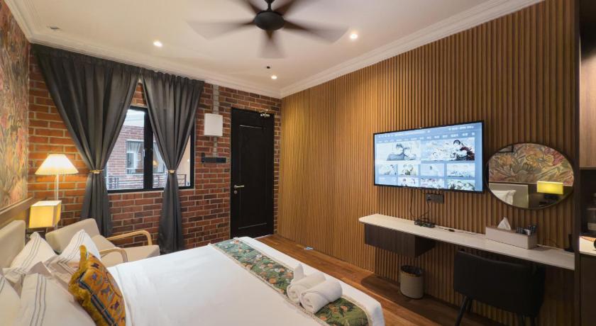 Image of Family - 2 Rooms 10