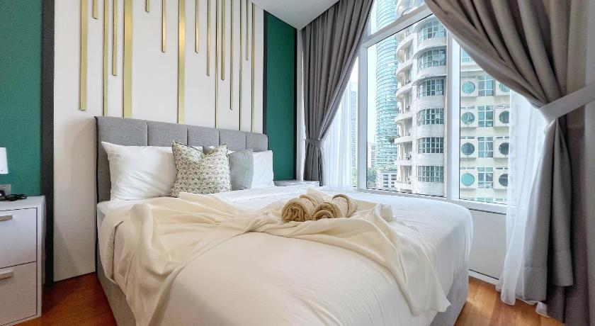 Sky Suites KLCC By Pum - image 13