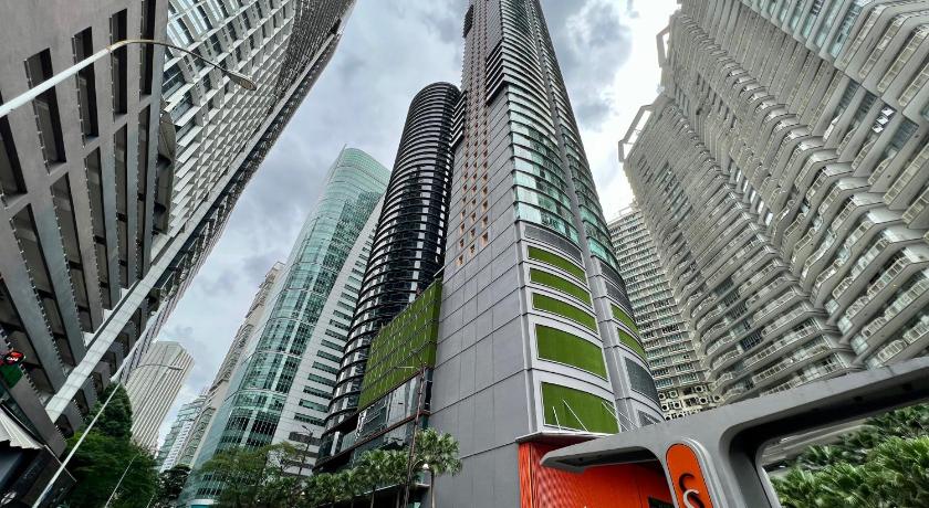 Sky Suites KLCC By Pum - image 2