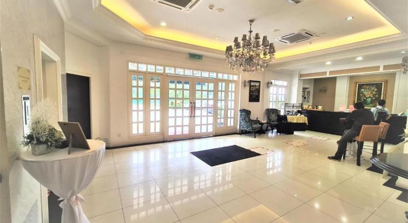 クルン Merdeka Hotel 3つ星 ホテル プール