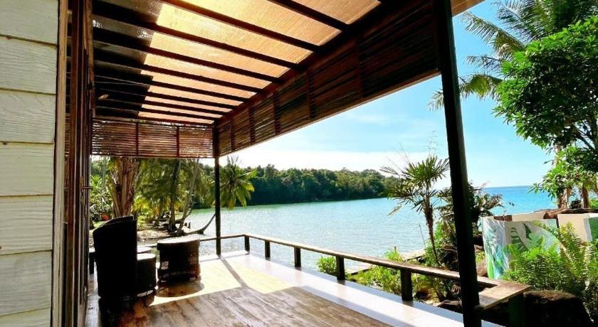 Image of Superior Bungalow 6