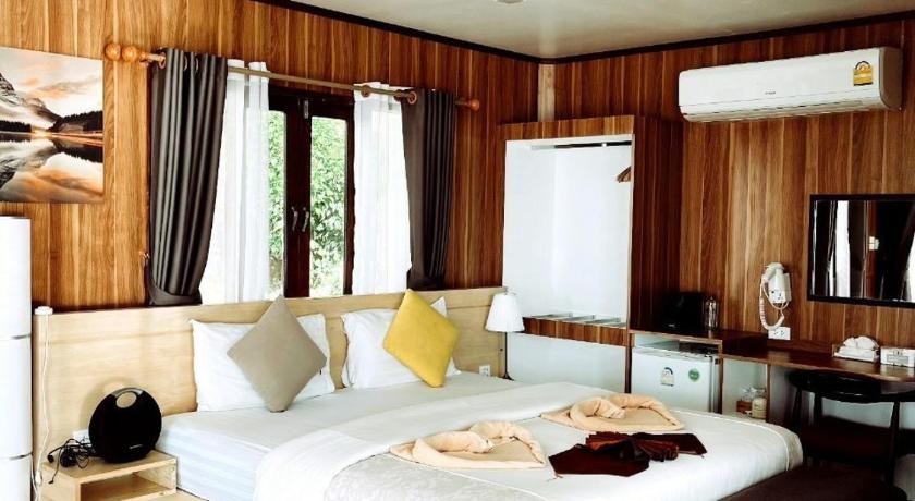 Image of Superior Bungalow 4